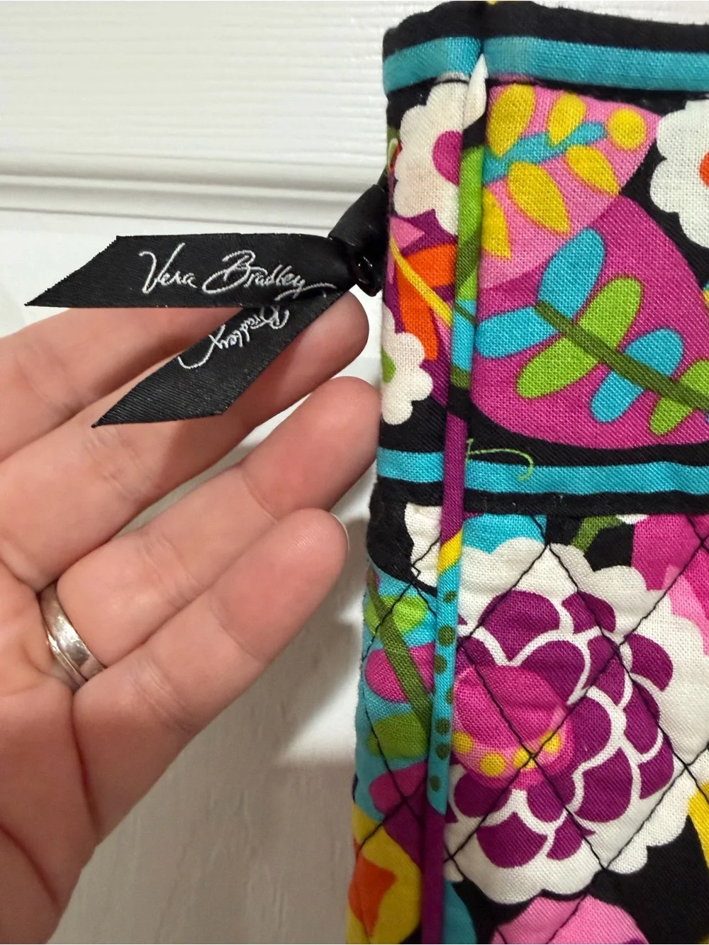 VERA BRADLEY Quilted Laptop Tote Bag in Retired Va Va Bloom Pattern